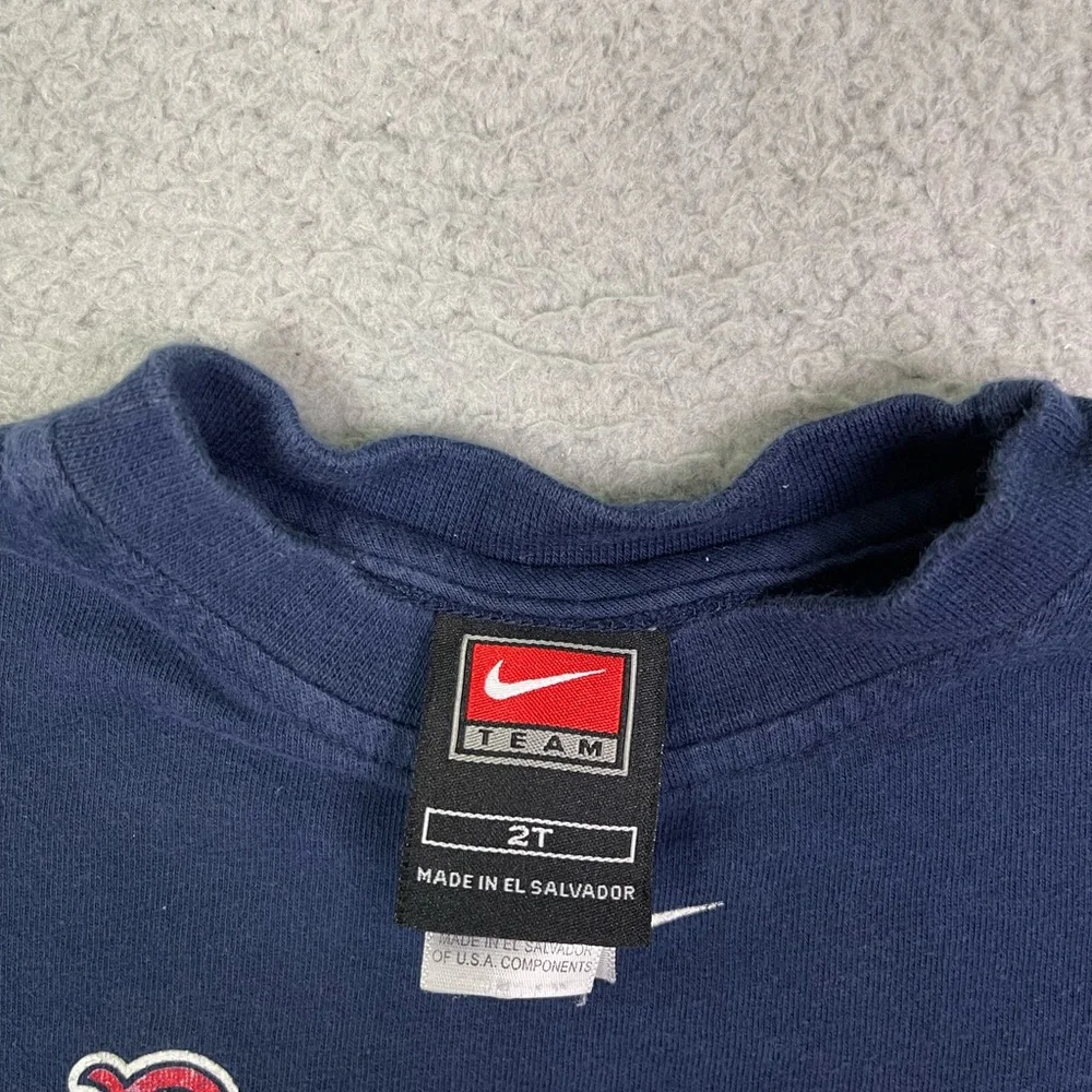 Kids Nike Boston Red Sox center swoosh T-shirt‎